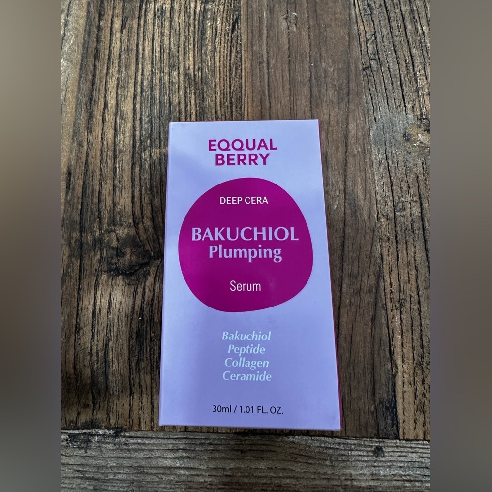 EQQUAL BERRY Bakuchiol Plumping Serum